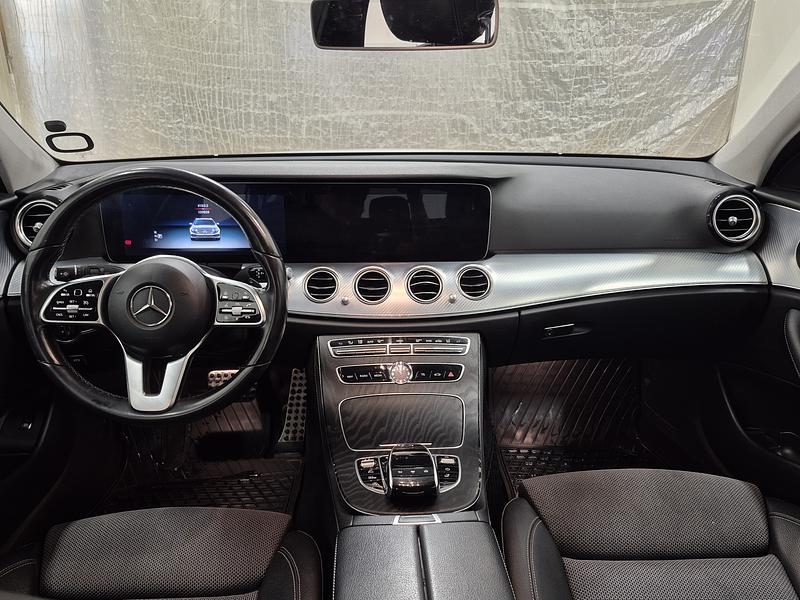 MERCEDES E