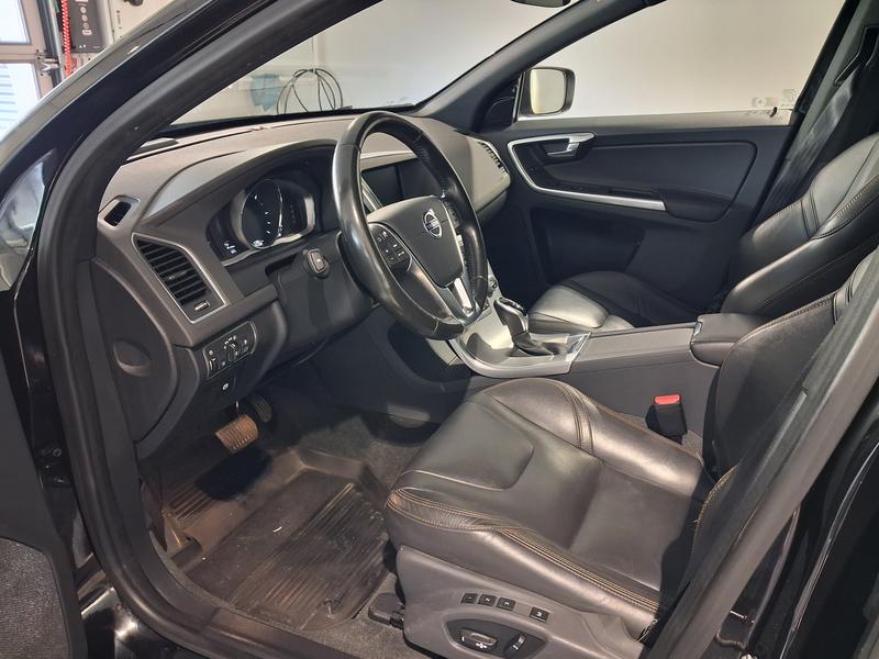 VOLVO XC60 AWD