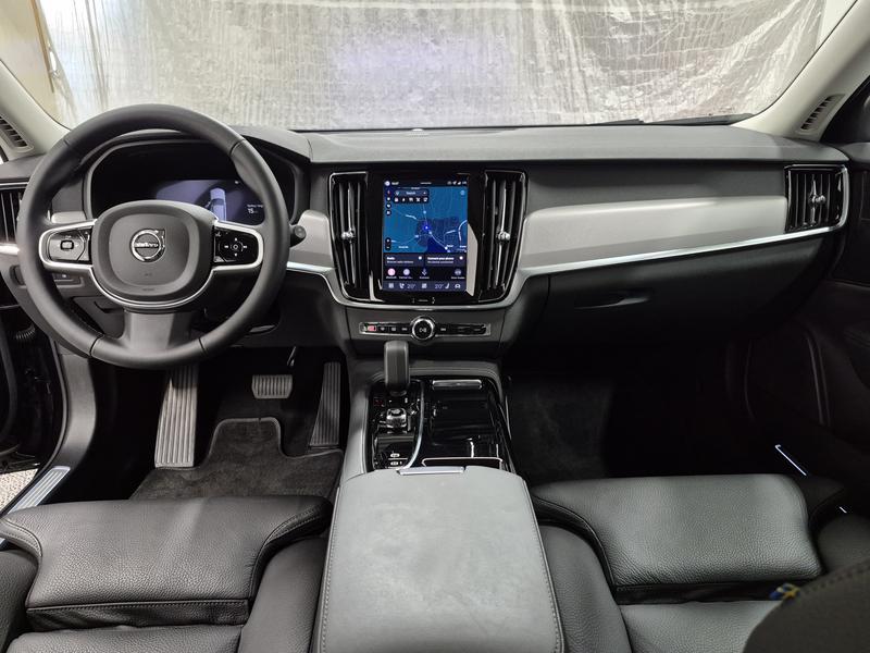 VOLVO V90 T6