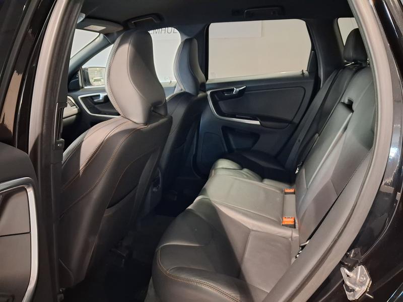 VOLVO XC60 AWD