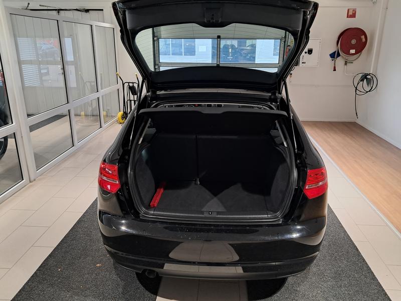 AUDI             A3