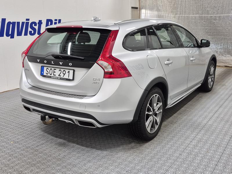 VOLVO V60 CROSS COUNTRY