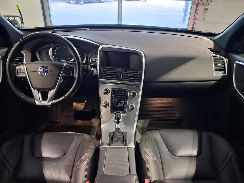 VOLVO XC60 AWD