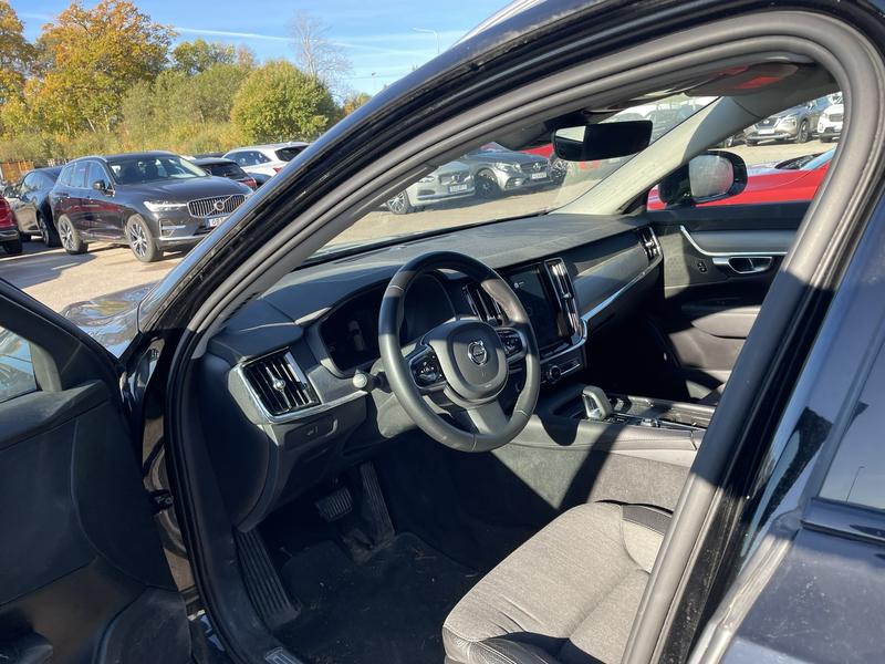 Volvo V90 Cross Country