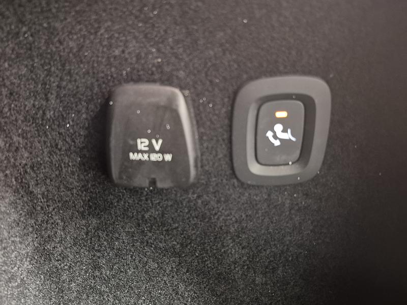 VOLVO V60 T6