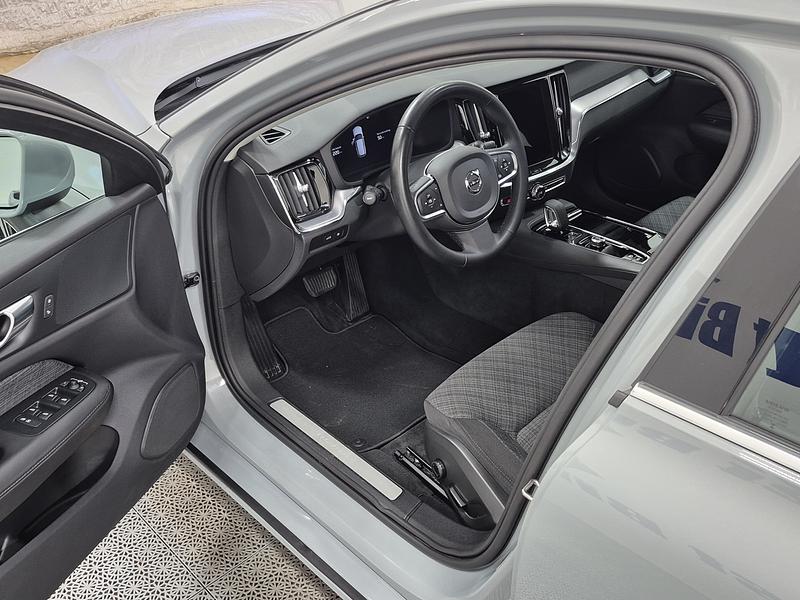 VOLVO V60 T6