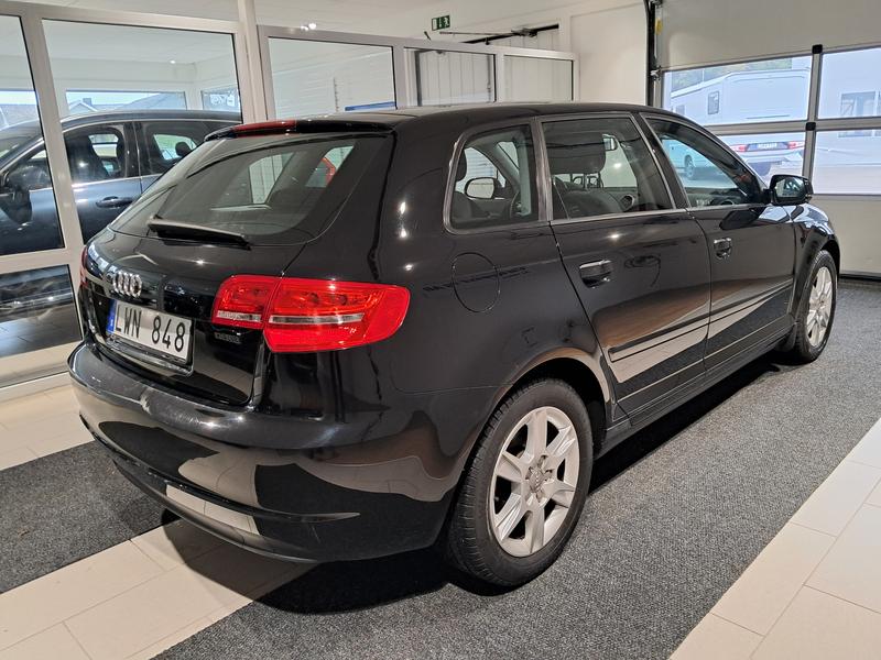AUDI             A3